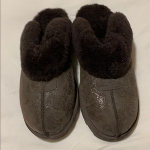 Ugg slip on lug sole, never worn.